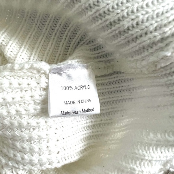 Leani Boutique Pullover Distressed Knit Sweater - Picture 9 of 12